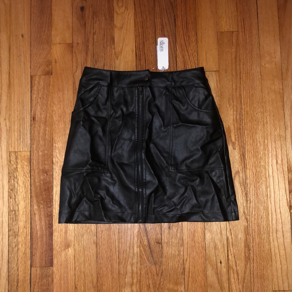 Black Pleather zipper skirt with pockets